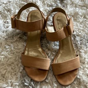 Stuart Weitzman Sandals tan leather size 6